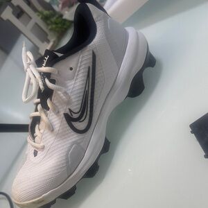 Nike White and Black Baseball Cleats